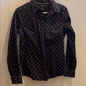 Banana Republic Long Sleeve B&W Non Iron Blouse.